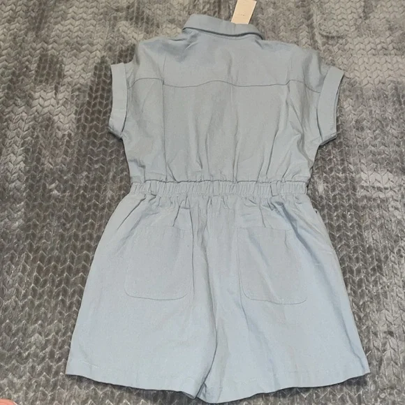 NWT Dokotoo Utility Cargo Romper. Cotton and Linen/Denim. Size Large. Gray. - Picture 9 of 10